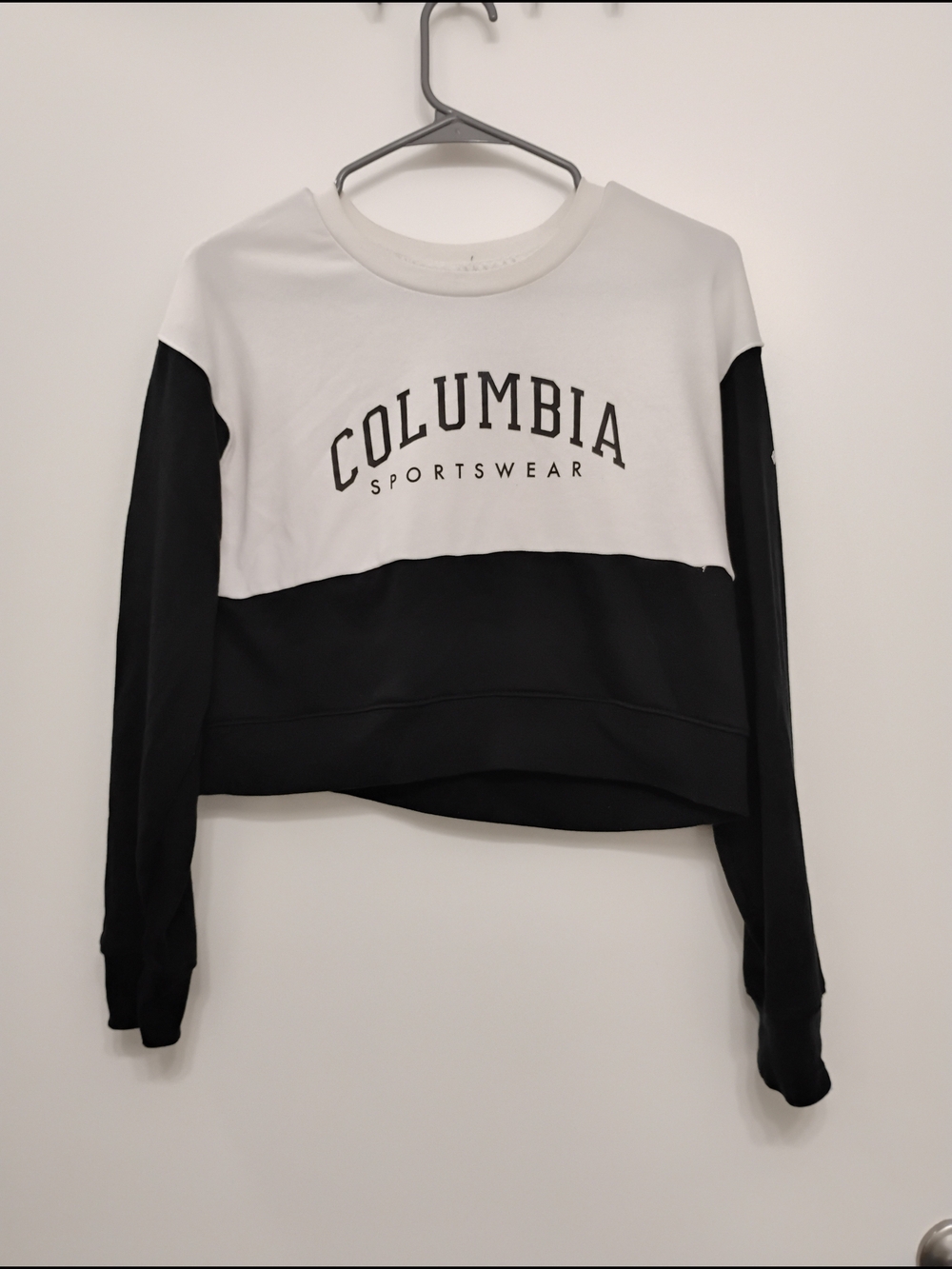 Columbia Black & White Colorblock Crew Sweatshirt